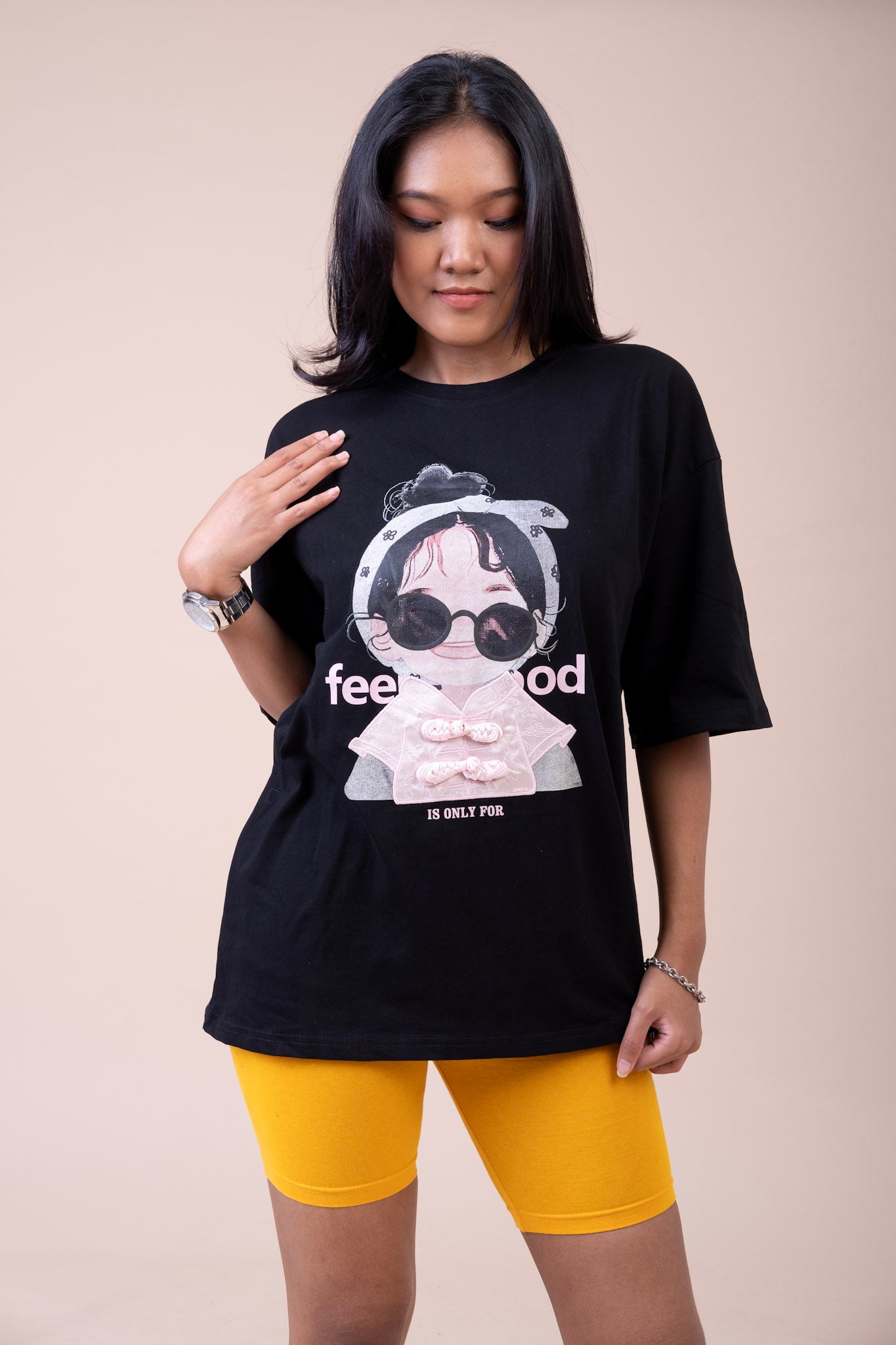 ROUND NECK OVERSIZED T-SHIRT