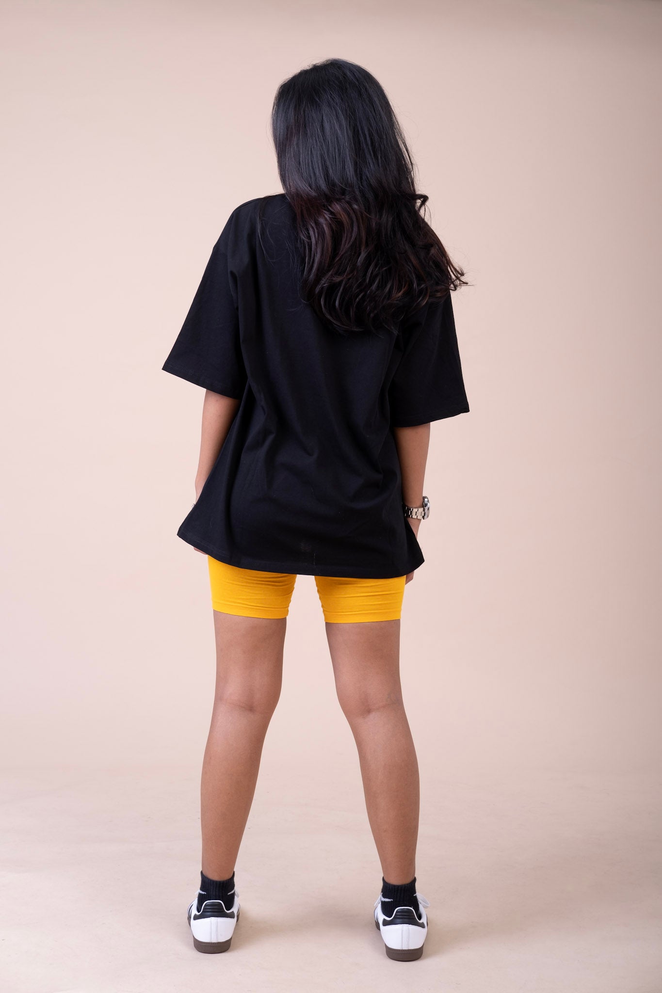 ROUND NECK OVERSIZED T-SHIRT