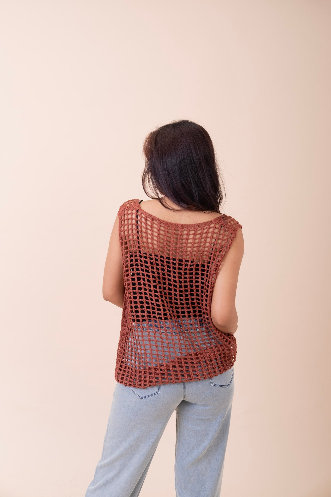 OVERSIZED CROCHET BROWN TOP