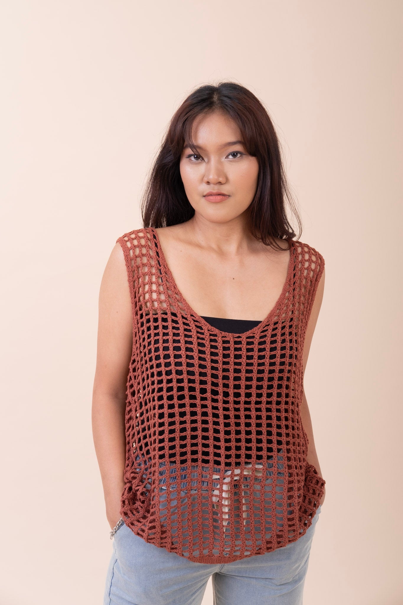 OVERSIZED CROCHET BROWN TOP
