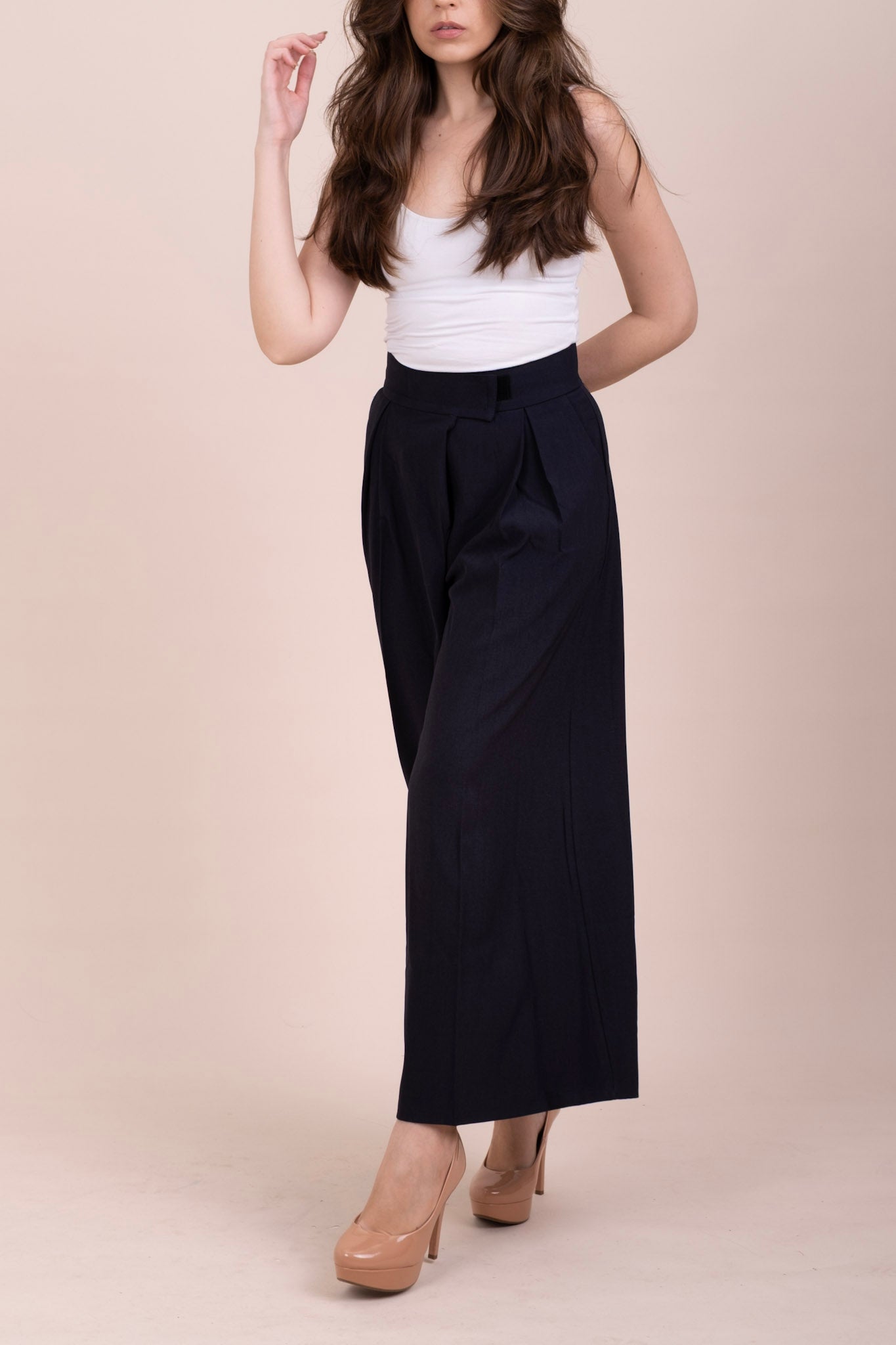 VOLUME WIDE LEG TROUSERS