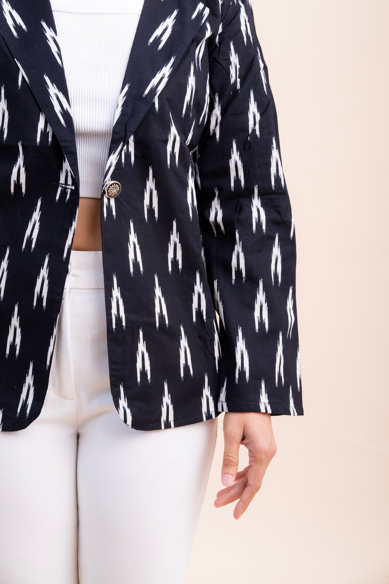 IKAT PRINTED BLACK WOMEN'S BLAZER JACKET