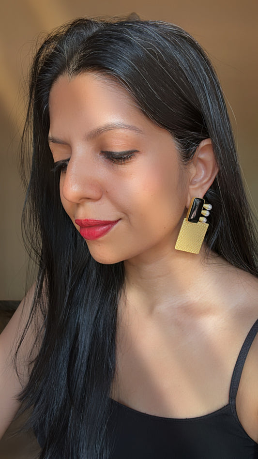 AMAZON GOLD EARRINGS