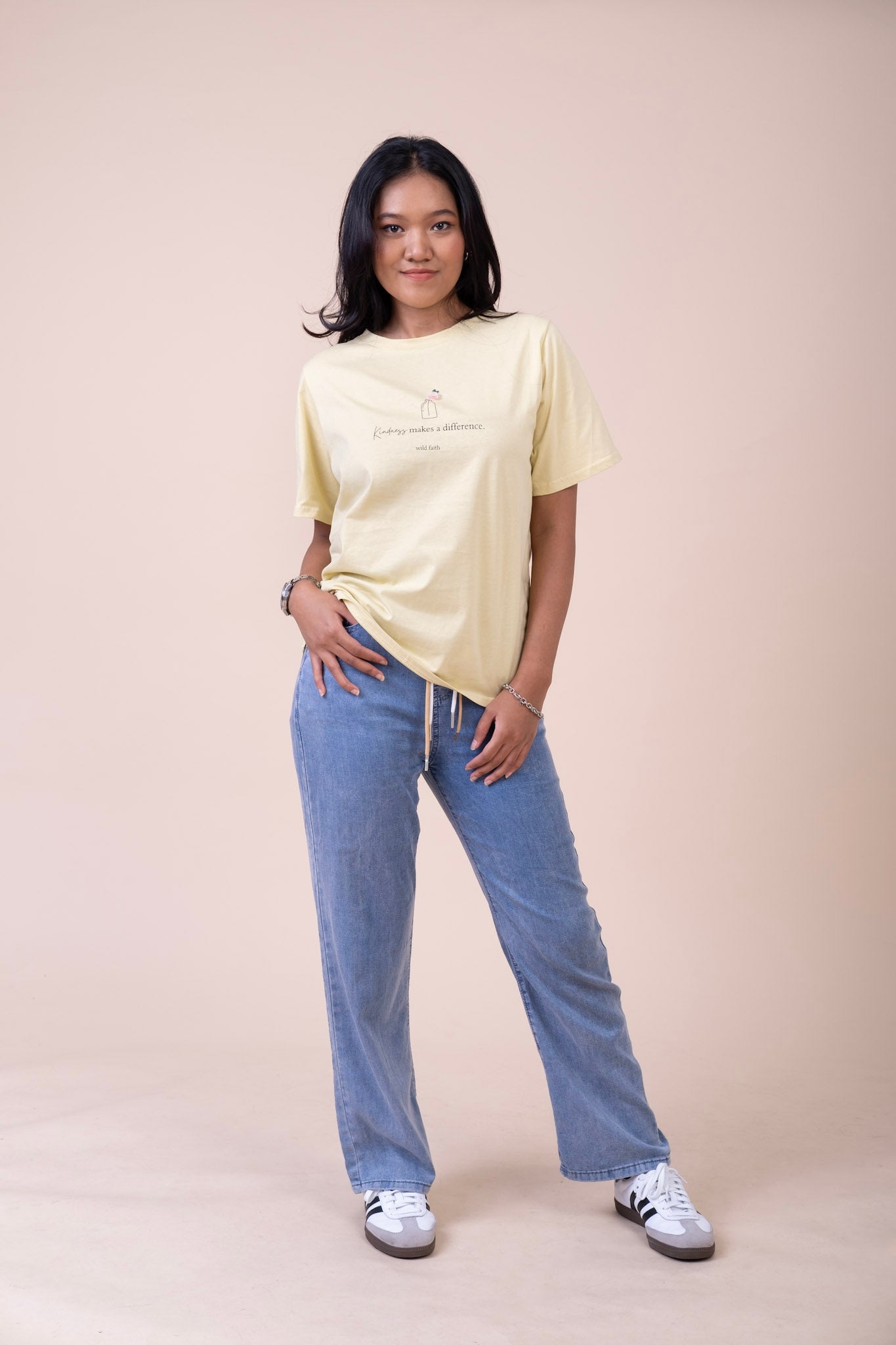 ROUND NECK PASTEL YELLOW T-SHIRT