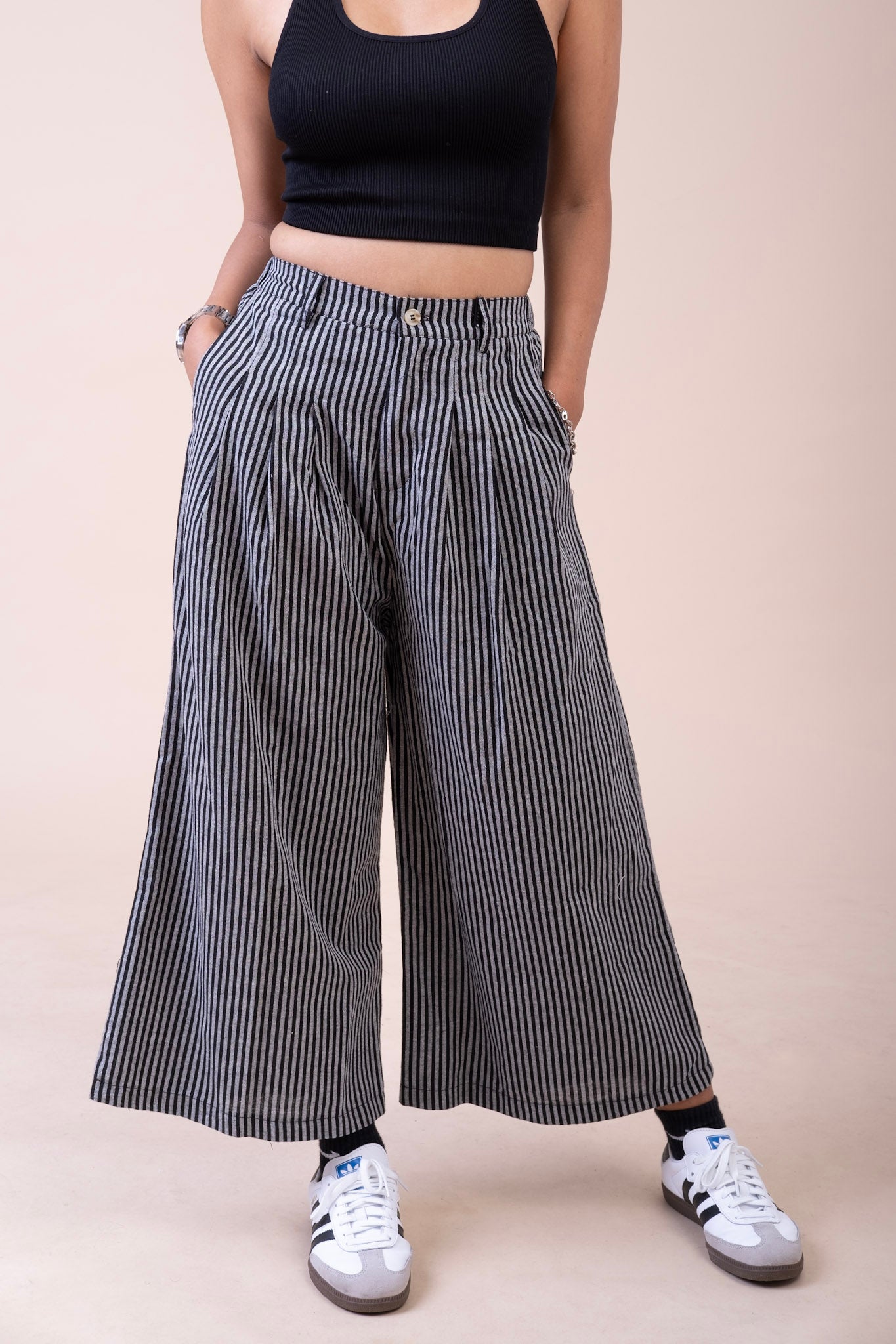 BLACK PLEATED CULOTTES