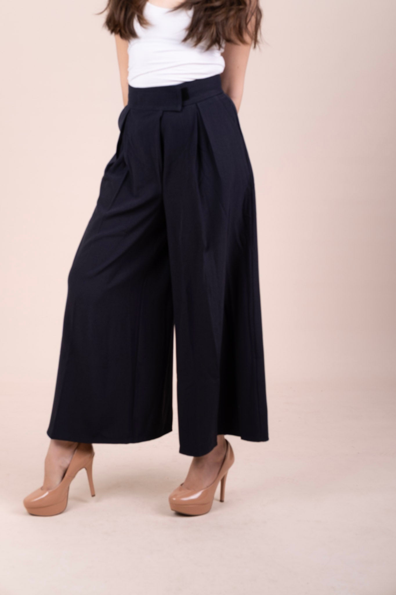 VOLUME WIDE LEG TROUSERS
