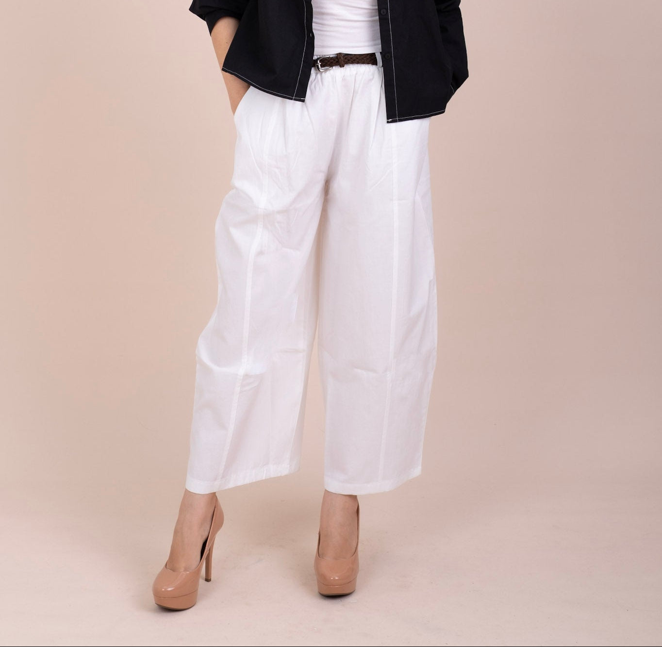 WHITE BARREL TROUSERS