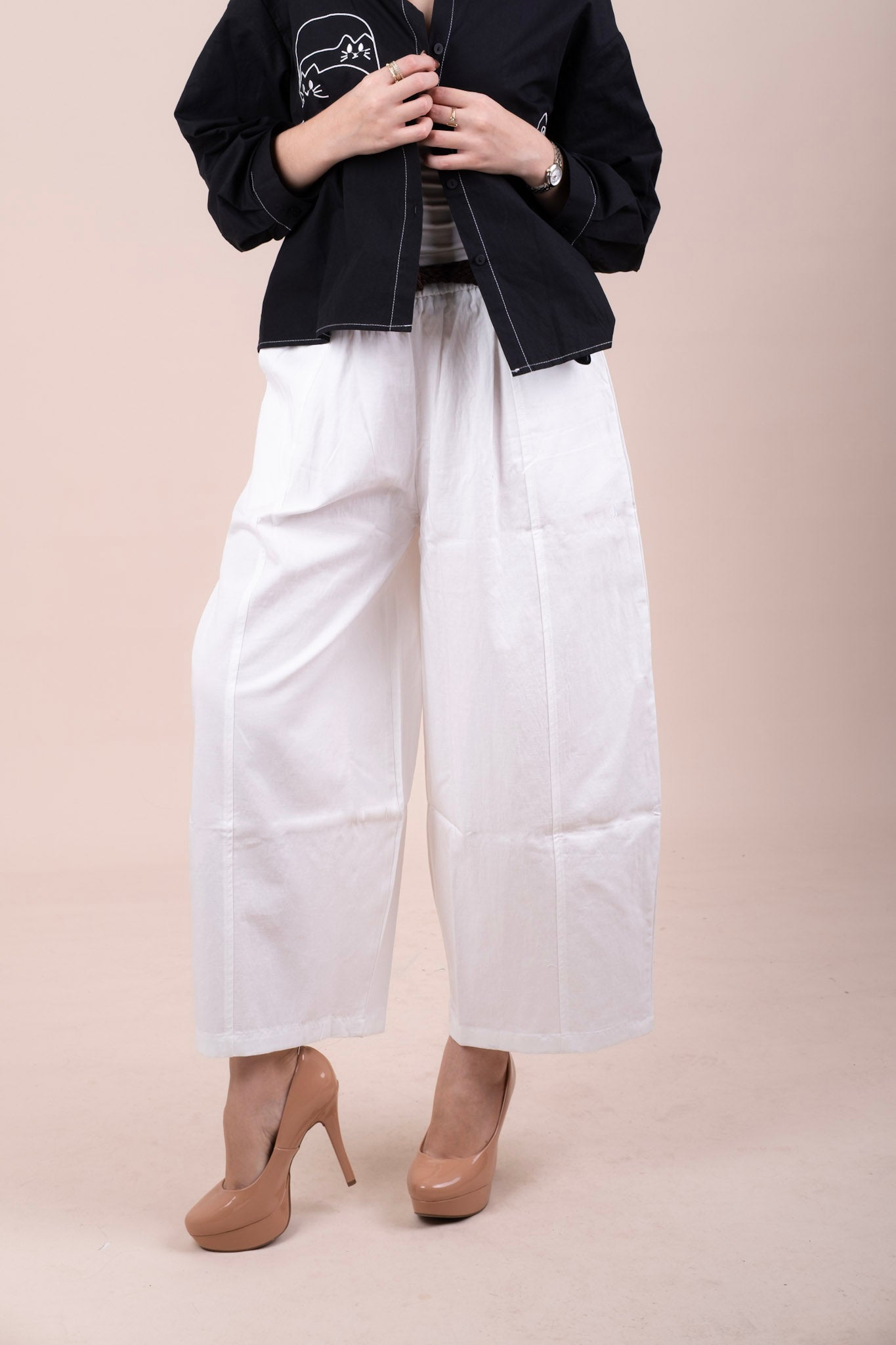 WHITE BARREL TROUSERS