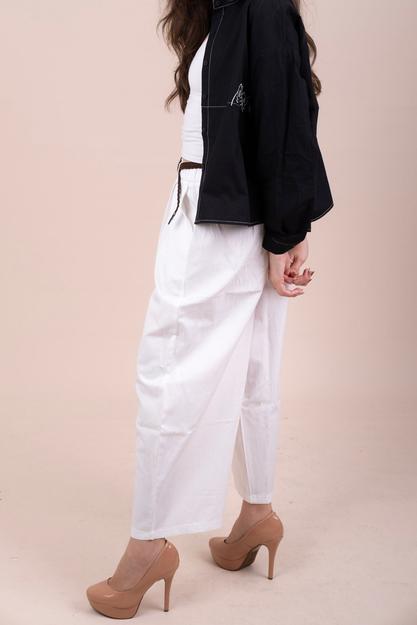 WHITE BARREL TROUSERS