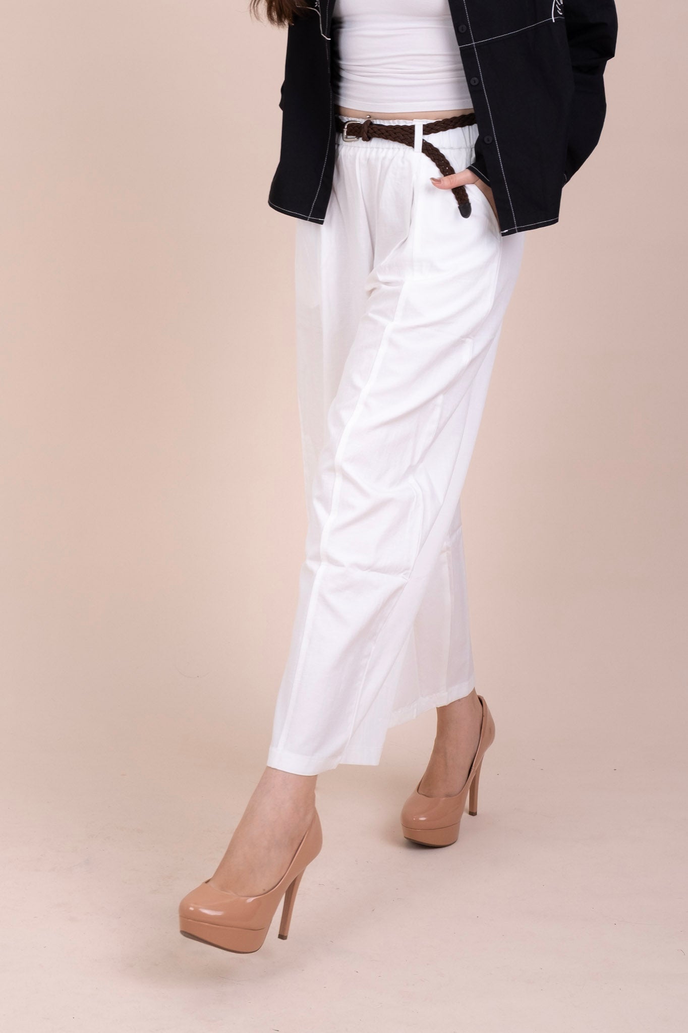WHITE BARREL TROUSERS