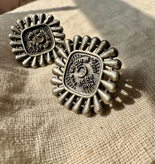 SILVER TRADITIONAL 5 PAISE BOHO STUD