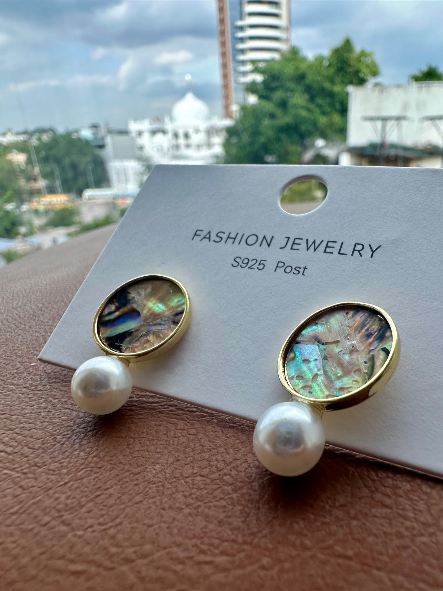 PEARL DROP EARRINGS