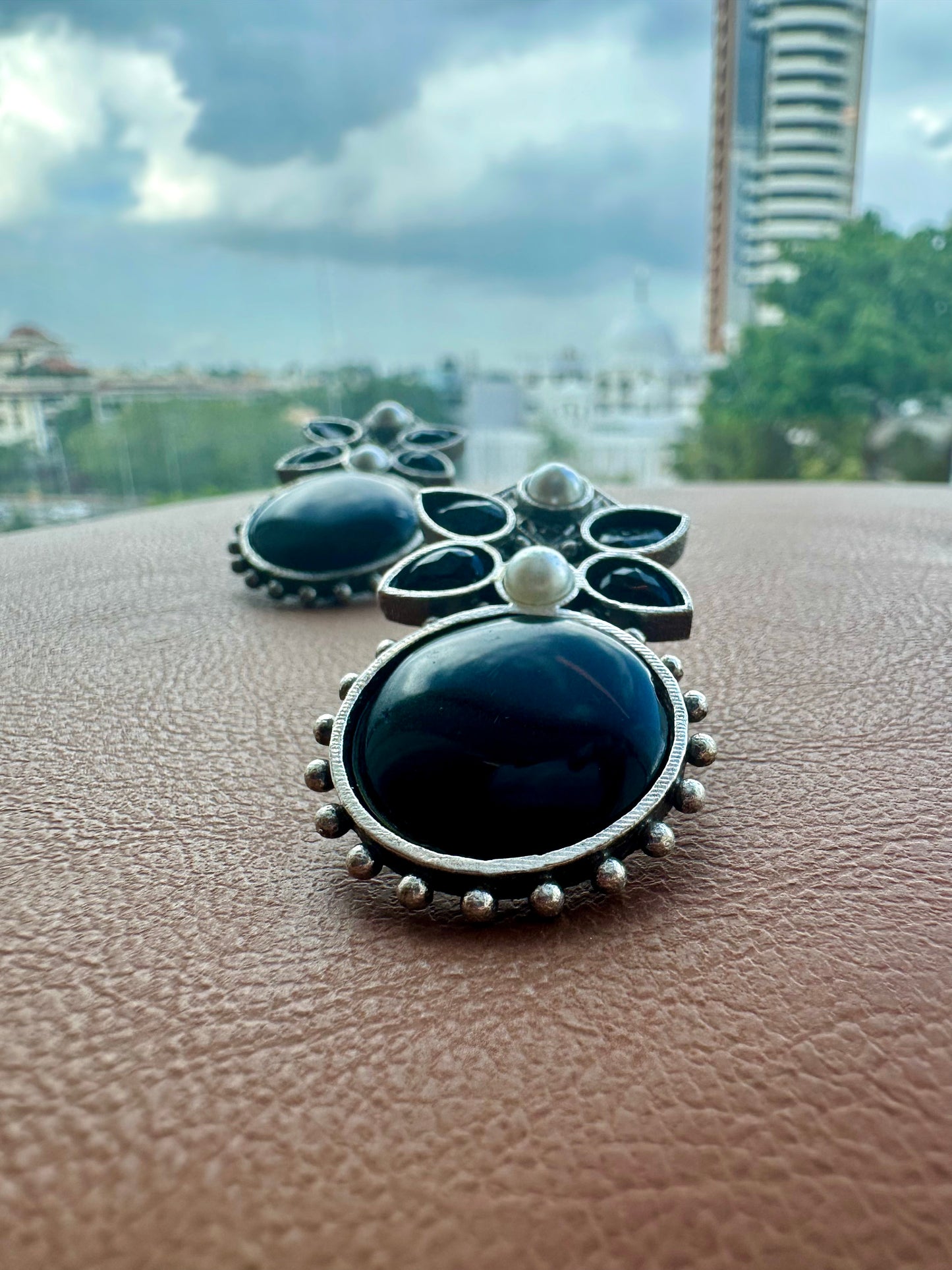 BLACK SURYA EARRINGS