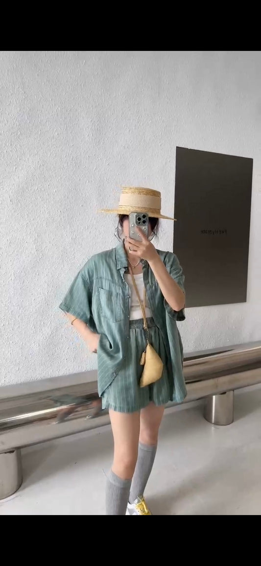 OVERSIZED - DENIM SHIRT AND SHORTS