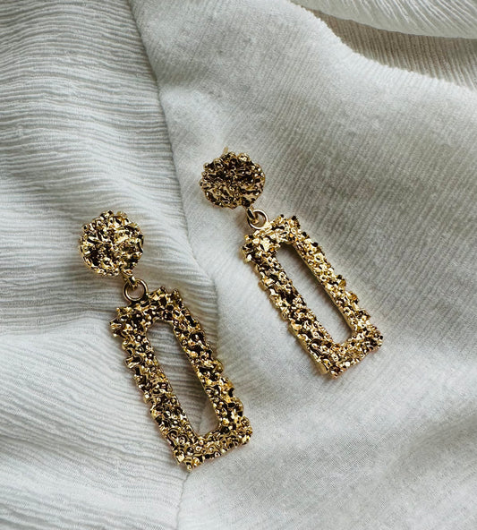 KYLE GOLD TEXTURED EARRINGS