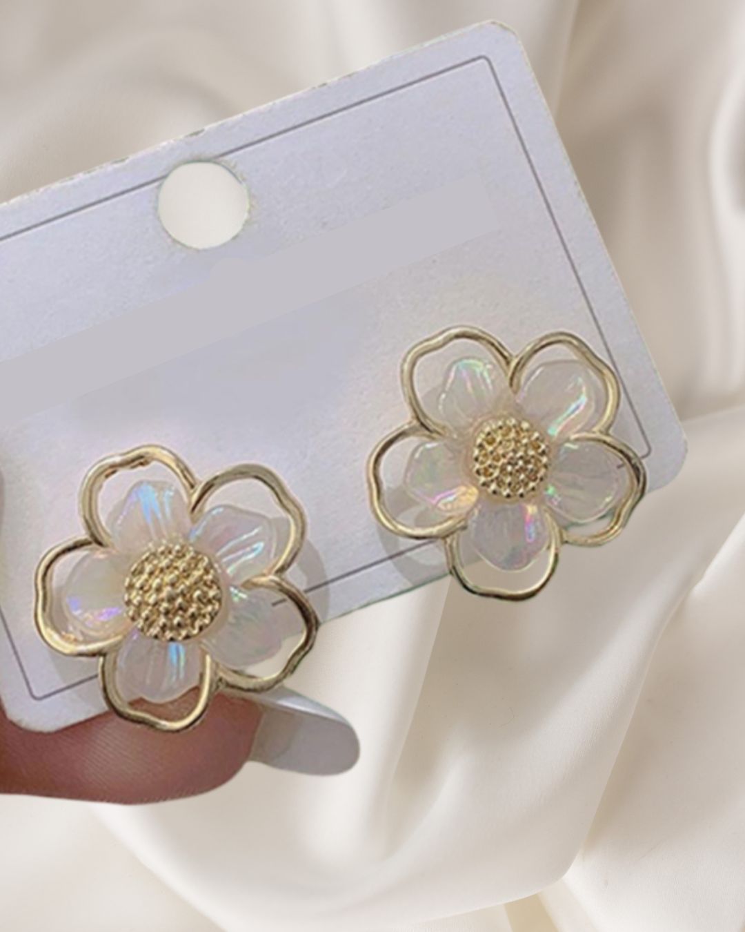 FLOWER STUD EARRINGS